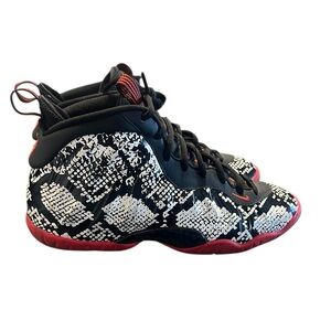 Nike Air Foamposite One GS Albino Snakeskin Sneakers 
Size 7Y